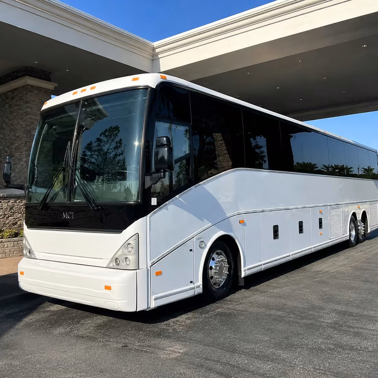 browse airport transportation options for cruise groups connecting through miami international airport